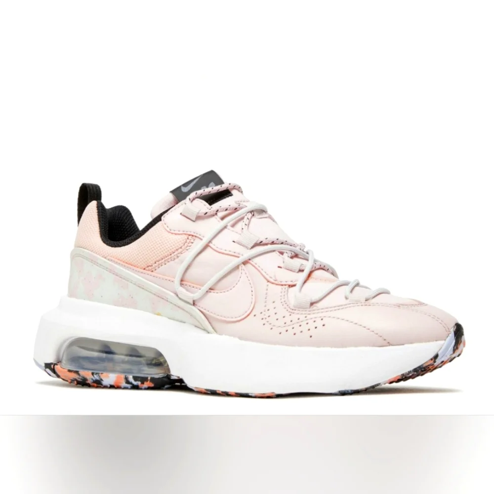 Nike Women's Air Max - Picture 3 of 16